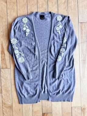 Aaeda Gray Open-Front Floral Embroidered Cardigan Sweater Size Small